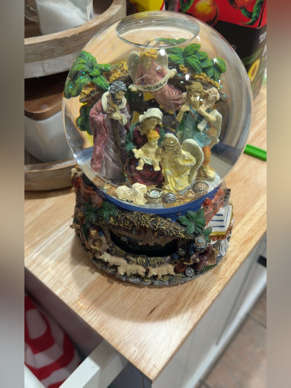 Kirkland Signature Musical Waterglobe W/ Revolving Base